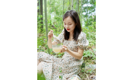 為何99%漂亮女性每天都在喝一杯有機(jī)野生葛根粉？